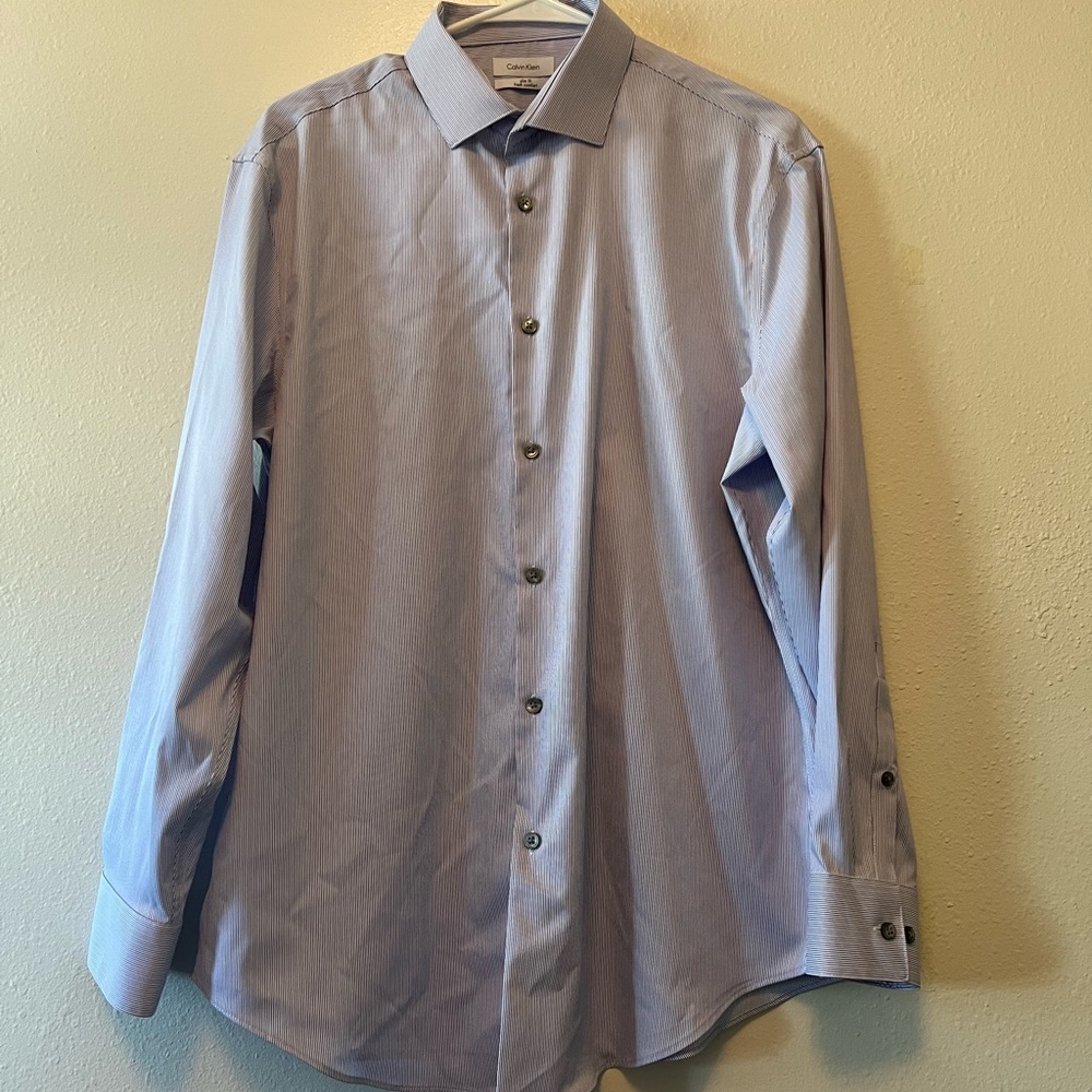 Men’s Slim fit Calvin Klein Button Up shirt